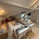 Historic Charm Penthouse Appartement Leuven